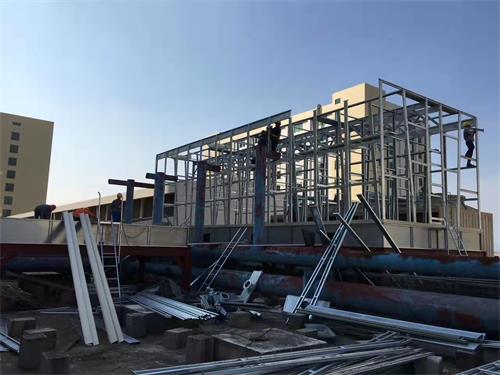 玻璃鋼<a href=http://tzhtuan.com/tags5_0.html target=_blank class=infotextkey>橫流冷卻塔</a>